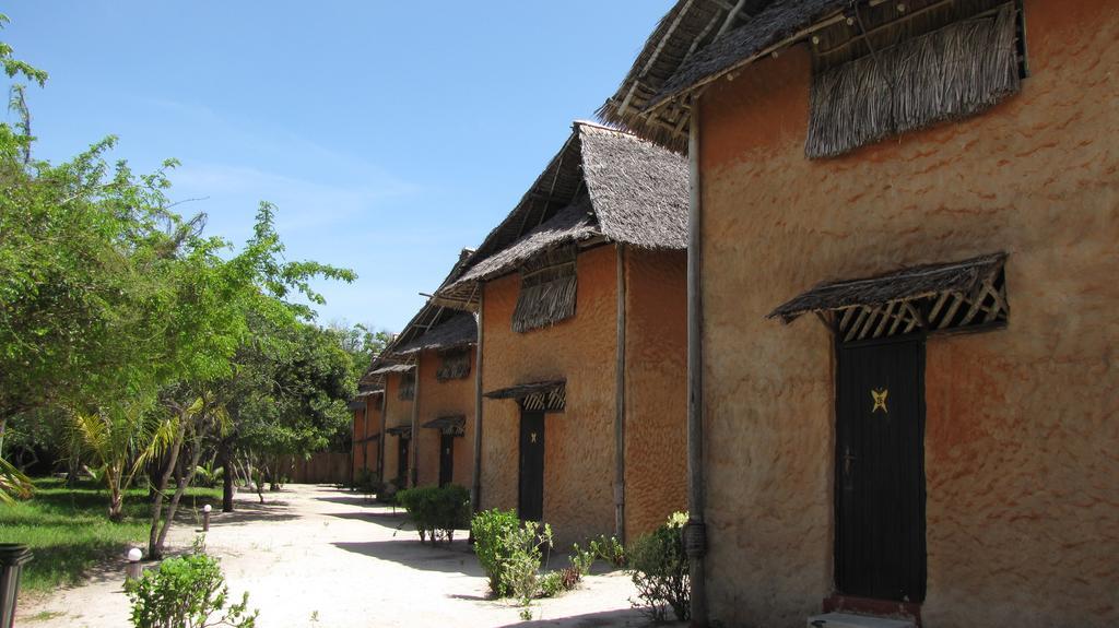 Kipepeo Beach&Village Daressalam Exterior foto