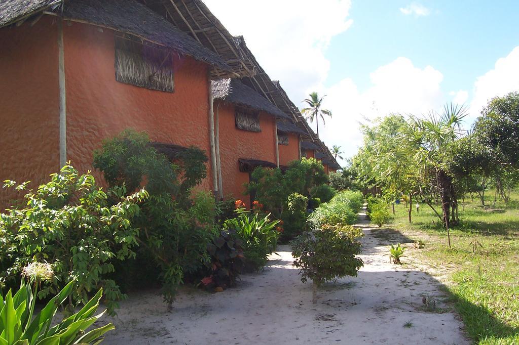 Kipepeo Beach&Village Daressalam Exterior foto