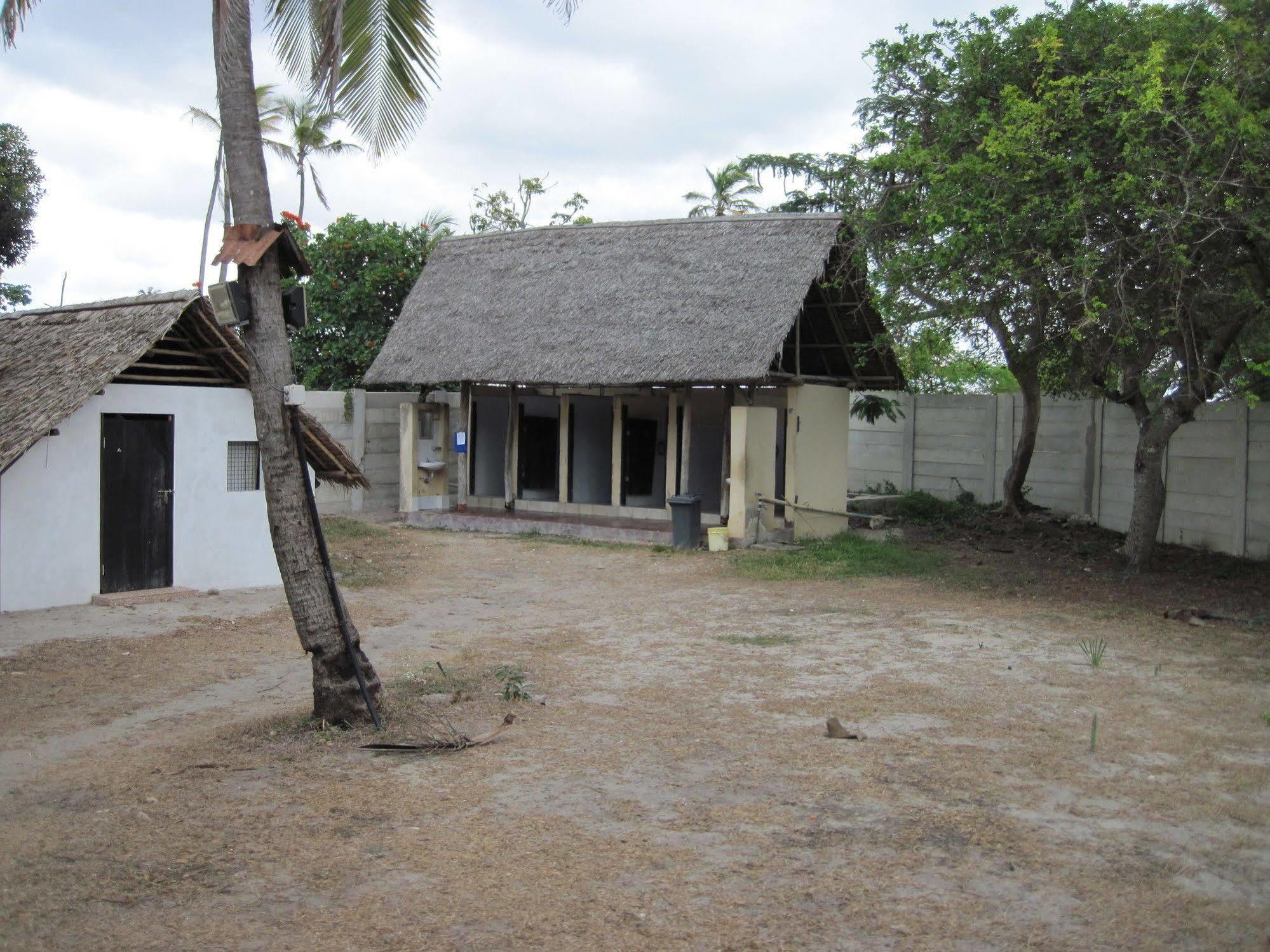 Kipepeo Beach&Village Daressalam Exterior foto