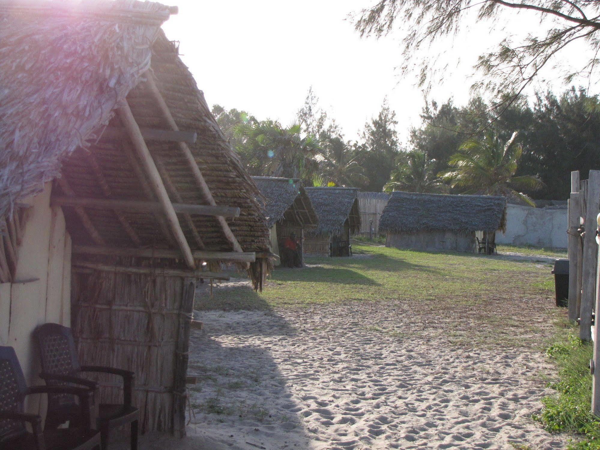 Kipepeo Beach&Village Daressalam Exterior foto